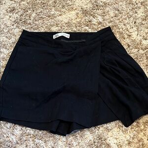 Zara Women's Black Shorts
